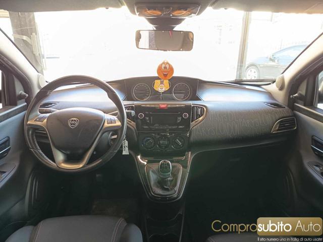 LANCIA Ypsilon 1.2 69 CV 5 porte Gold