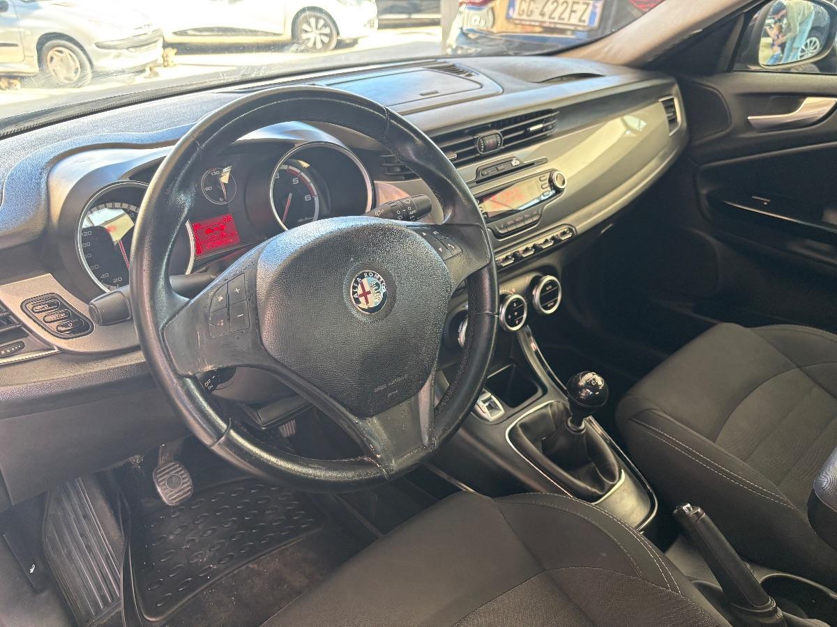 ALFA ROMEO - Giulietta - 1.6 JTDm-2 105 CV Distinctive