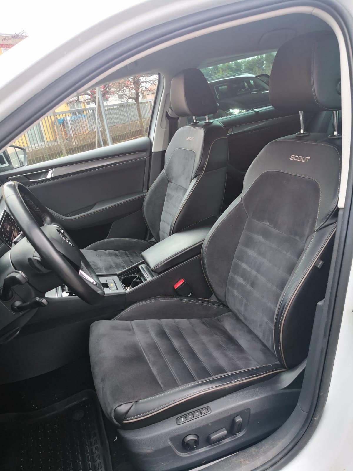 Skoda Superb 2.0 TDI 190 CV SCR DSG 4x4 Wagon Scout