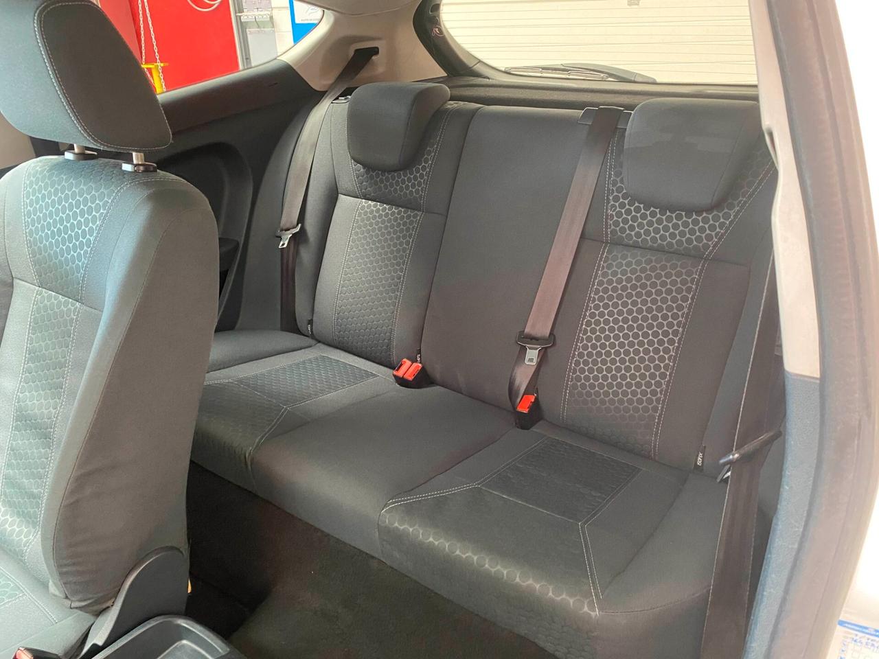 Ford Fiesta 1.4 TDCi 68CV 3 porte Titanium