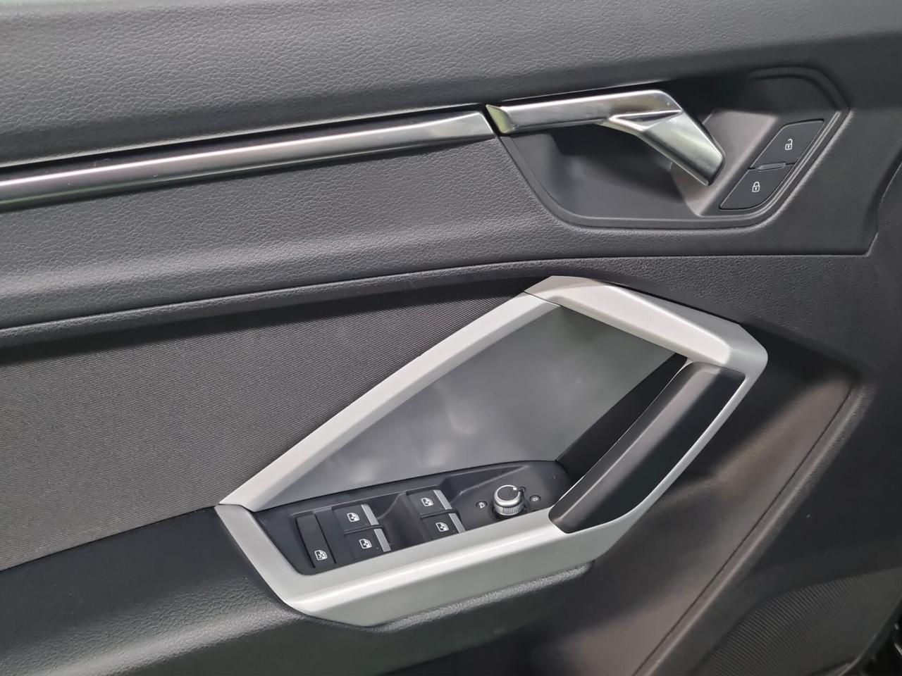 Audi Q3 35 TDI S tronic Business Advanced