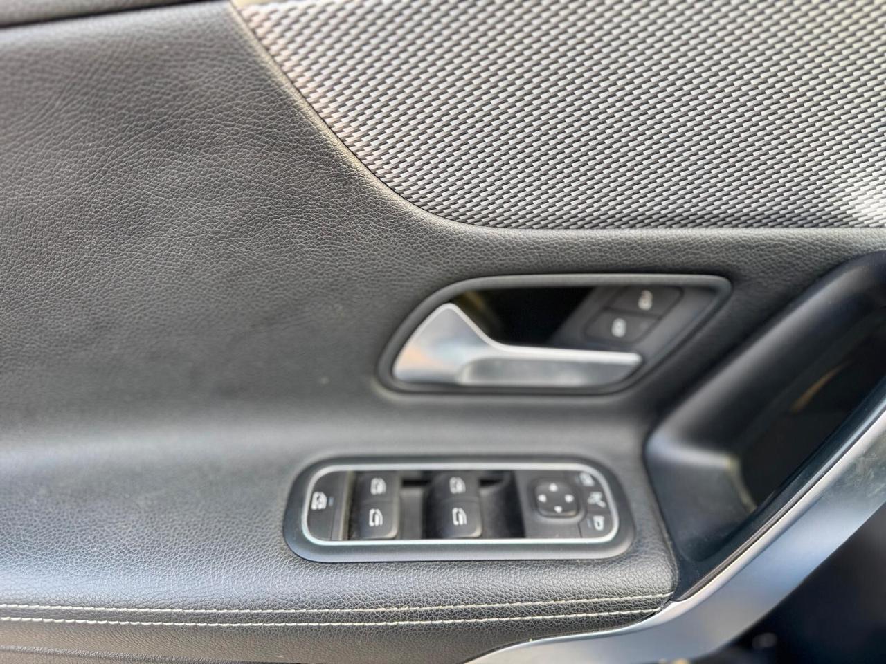 Mercedes-benz A 180 A 180 d Automatic Premium