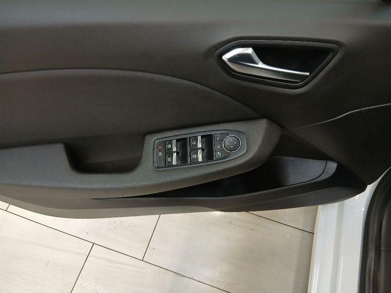 Renault Clio 1.6 E-Tech hybrid Intens 140cv auto my21