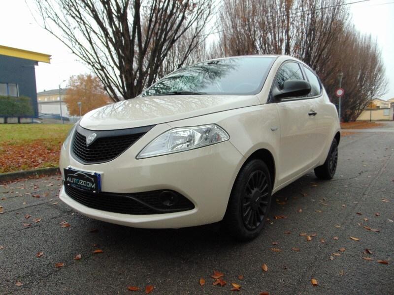 LANCIA Ypsilon 3ª serie Ypsilon 1.2 69 CV 5 po...