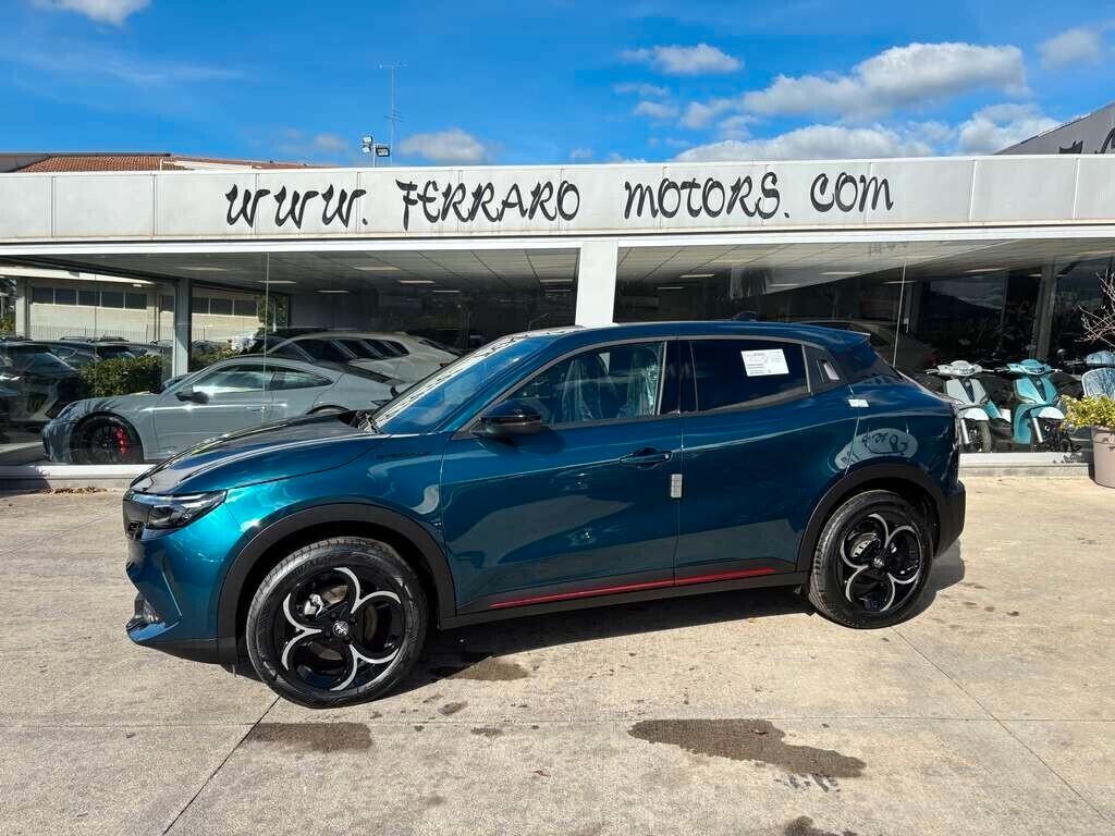 Alfa Romeo Junior 1.2 145 CV Hybrid eDCT6 Speciale KM 0 IVA ESPOSTA Tua a soli 269 Euro al mese