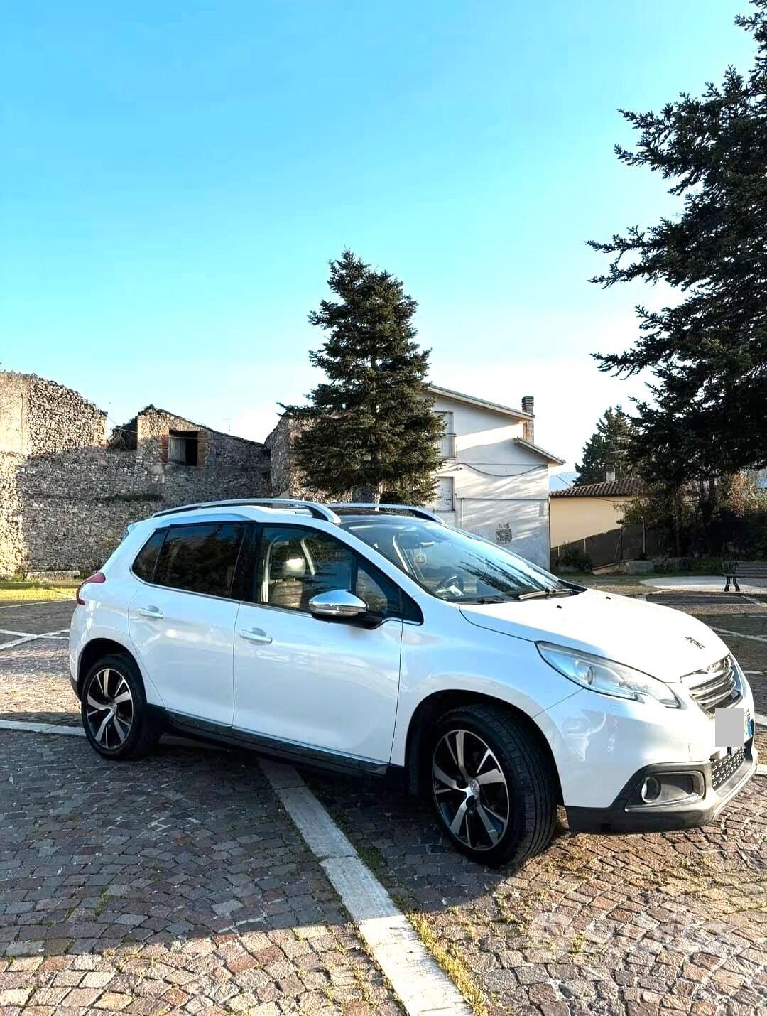 PEUGEOT 2008 1,6 HDI-TETTO PANORAMICO-3 REVISIONI