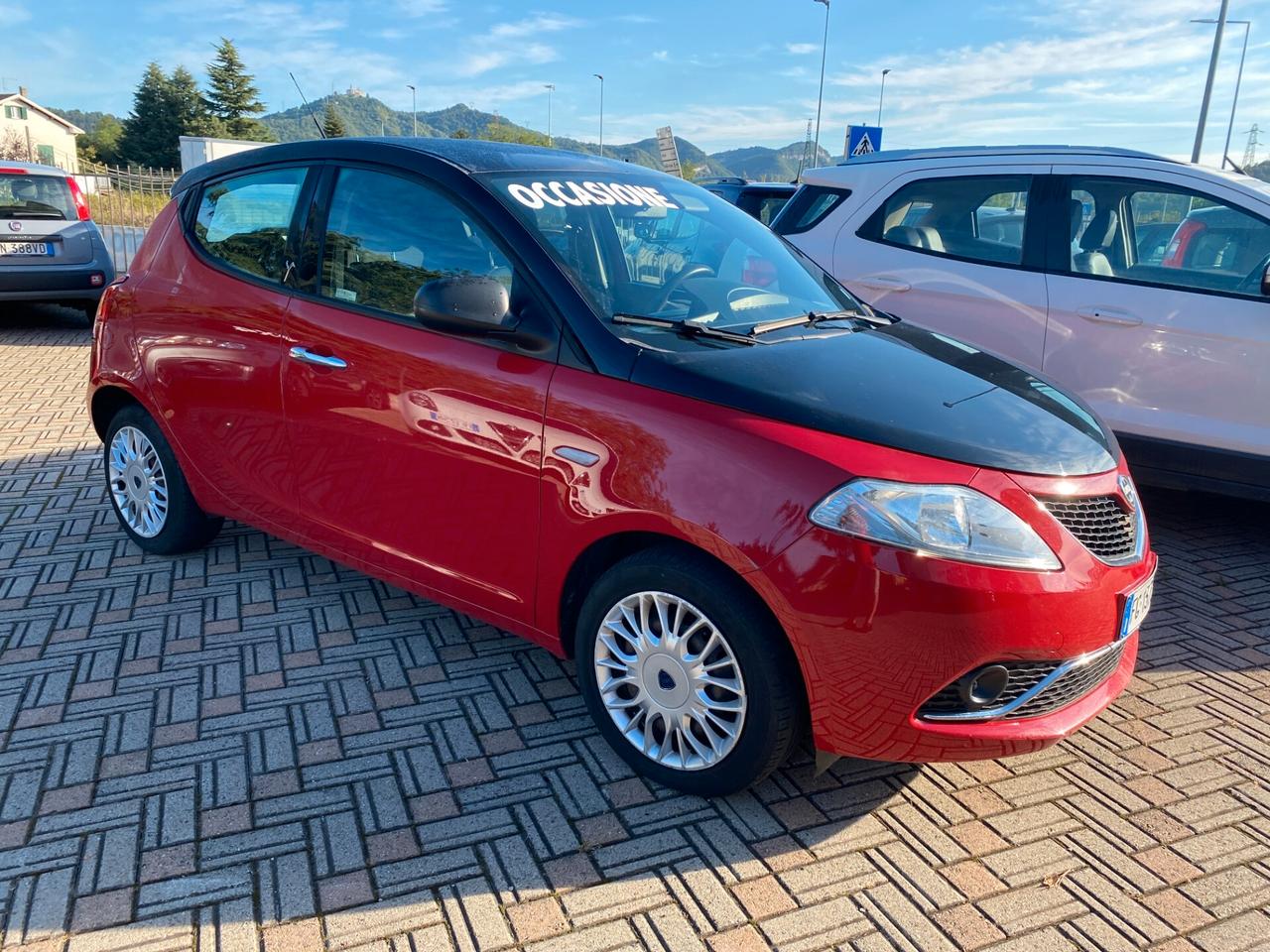 Lancia Ypsilon 1.2 69 CV 5 porte Silver