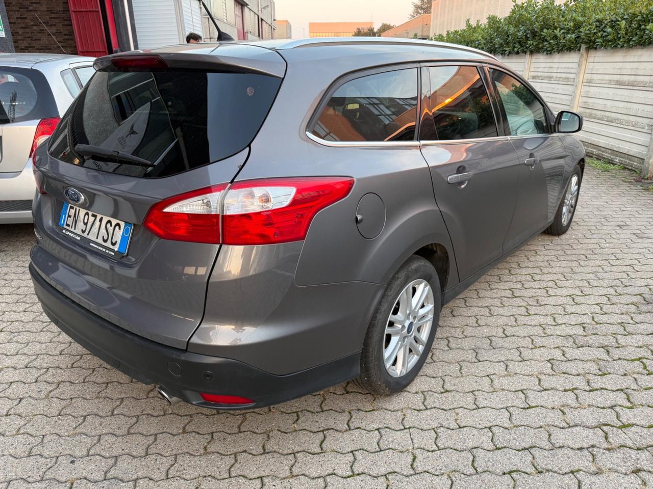 Ford Focus 1.6 TDCi 105 CV AUTOMATICA