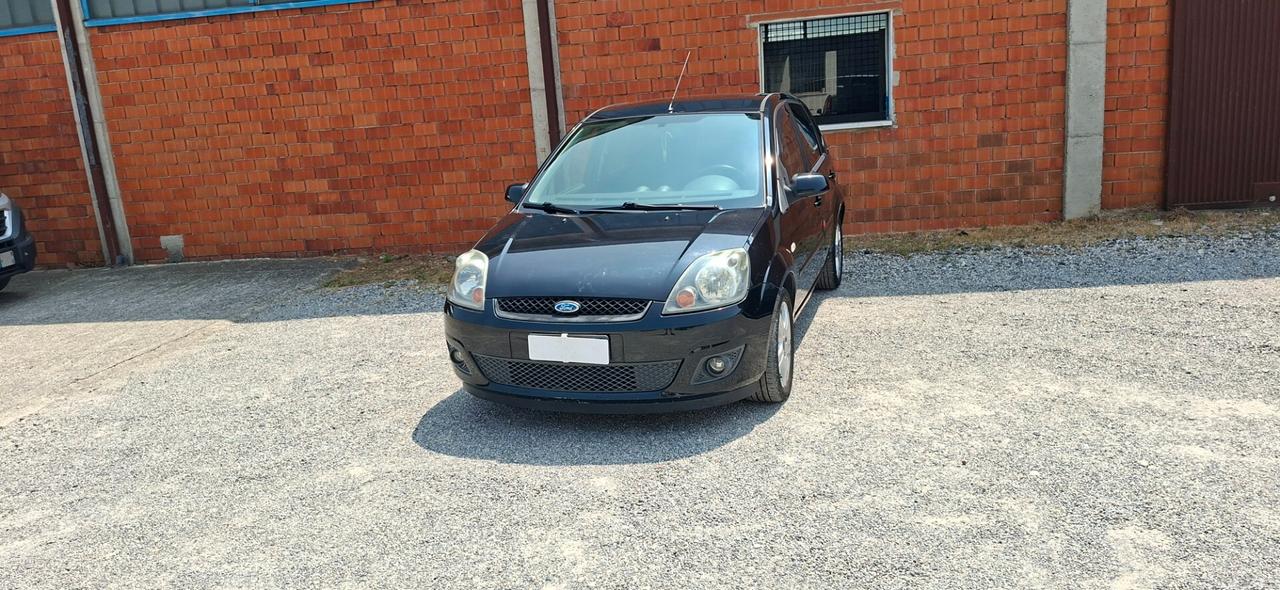 FIESTA 5 PORTE GHIA IDEALE PER NEOPATENTATI