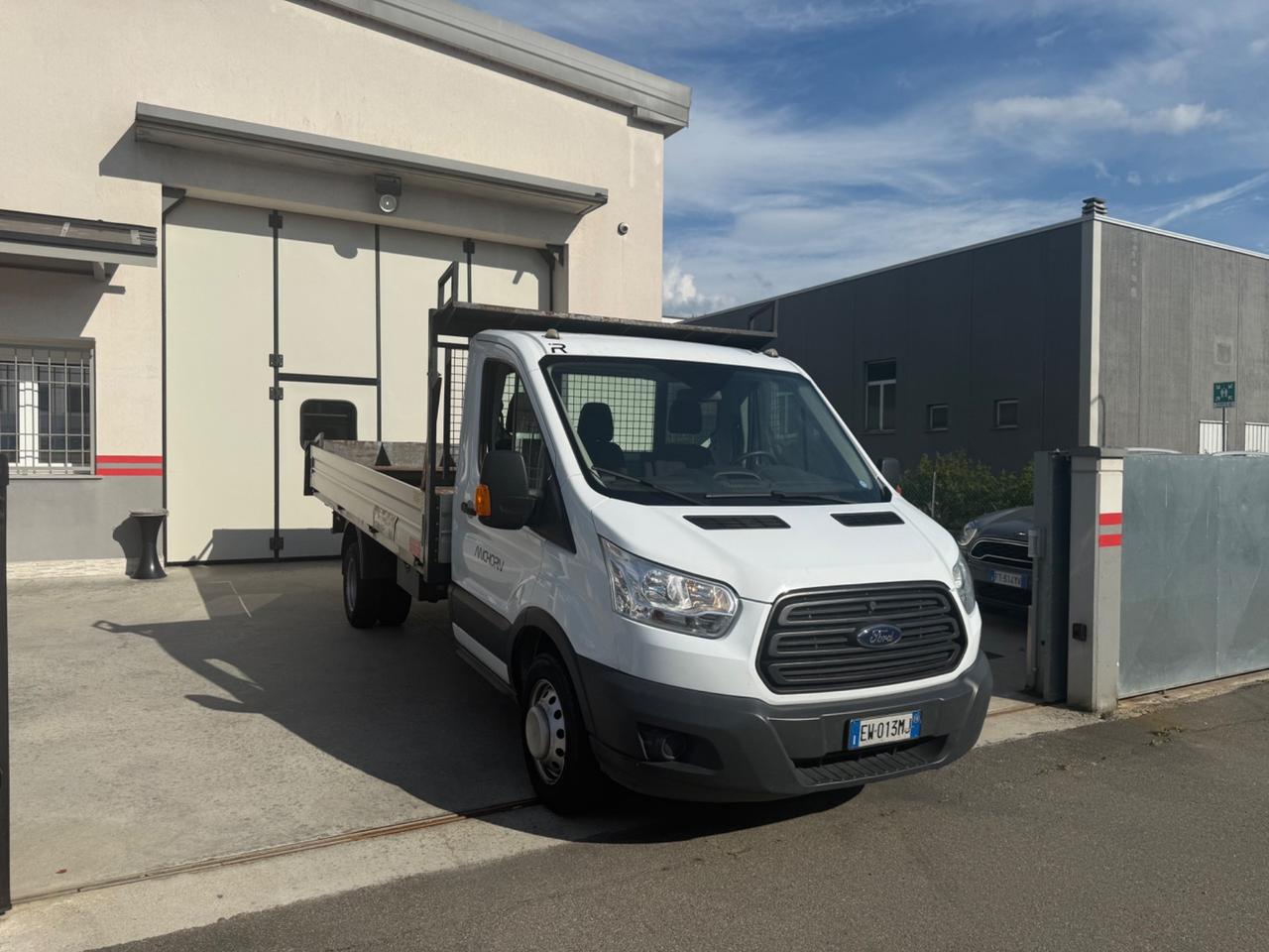 Ford Transit 350 2.2TDCi 125 PL Cabinato Entryq