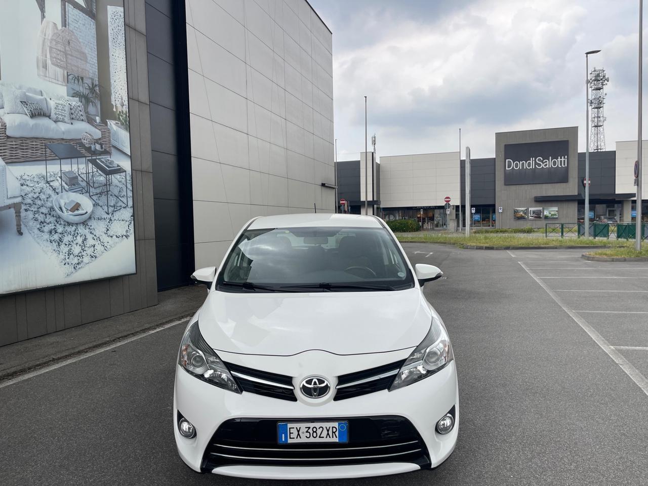 Toyota Verso 1.6 D-4D Style