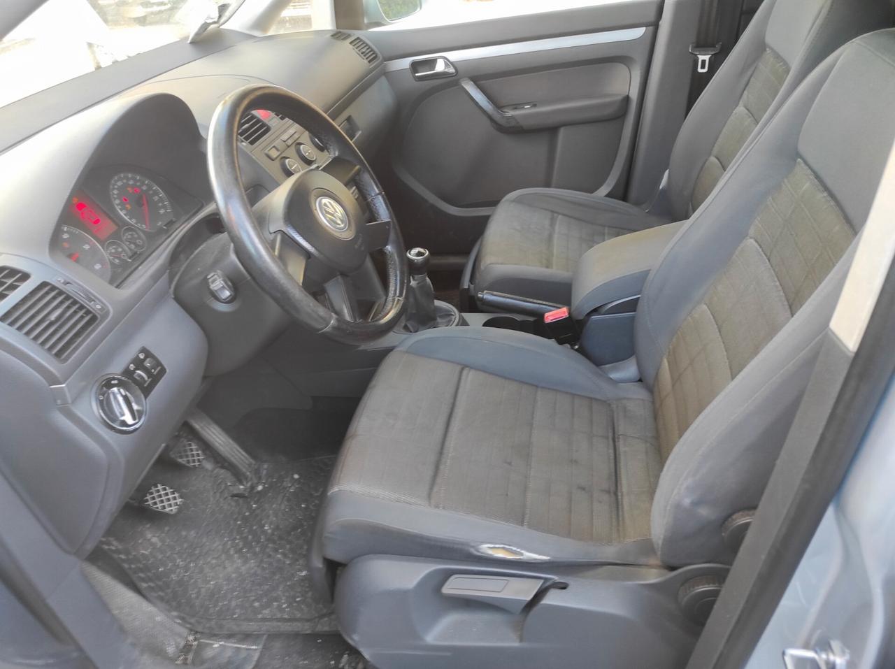 Volkswagen Touran 2006 1.9 TDI 105CV 7 POSTI