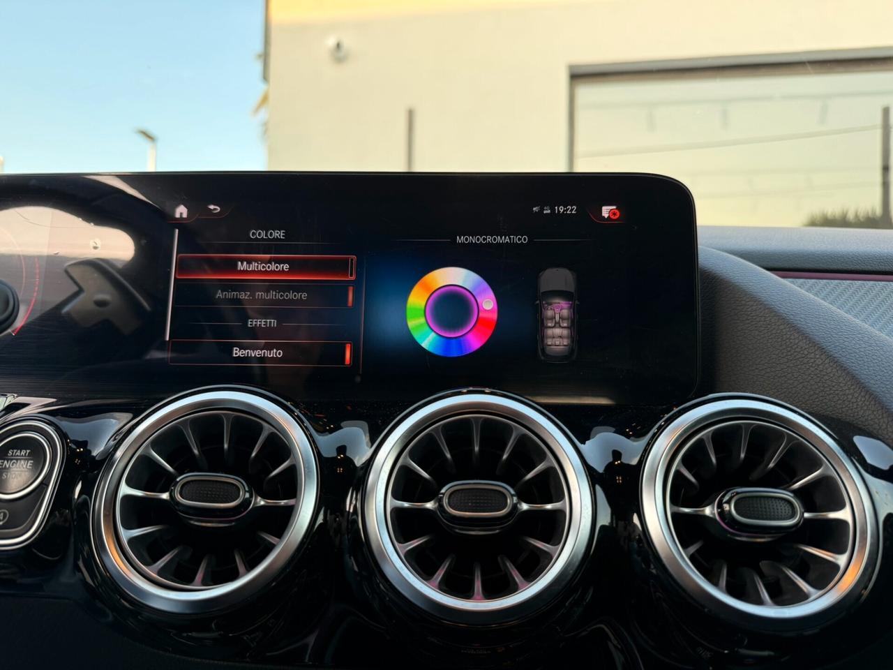Mercedes-benz GLA 200 d 2.0 150 CV PREMIUM PLUS SEDILI ELETTRICI IVA ESPOSTA