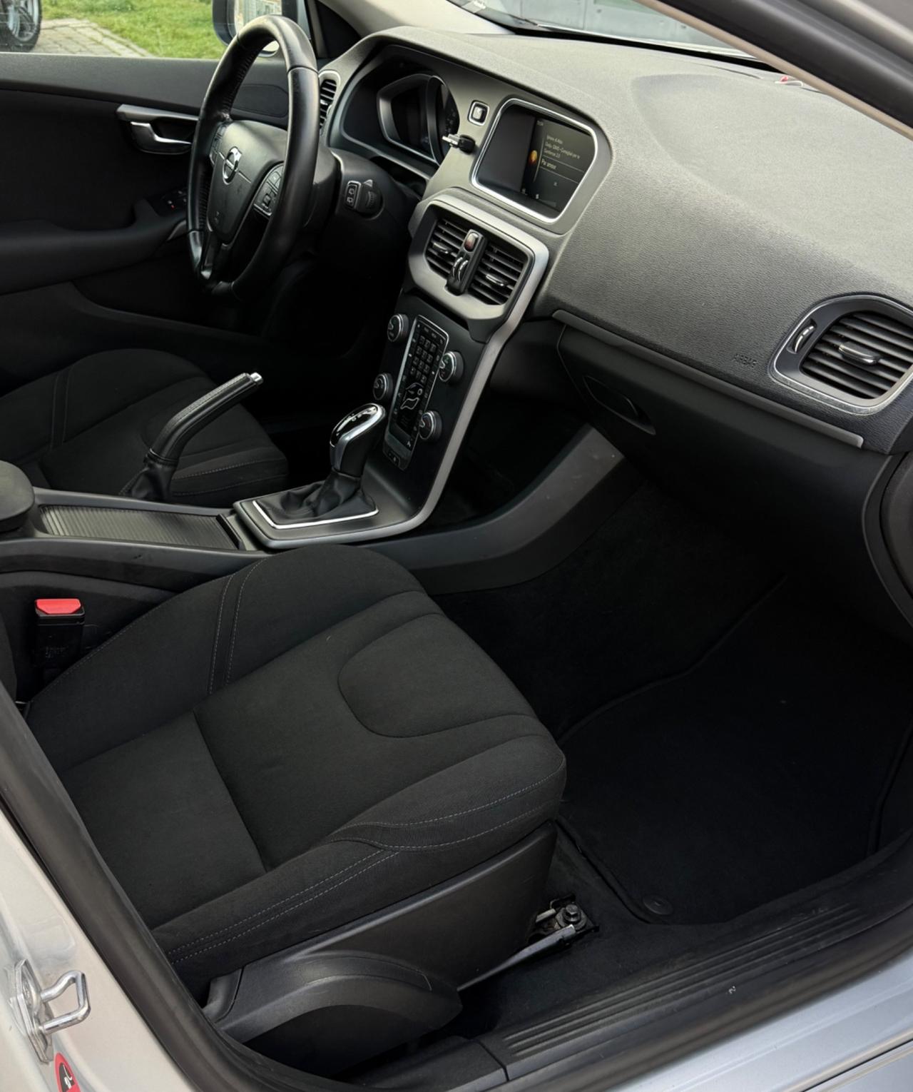 Volvo V40 D2 Geartronic Kinetic N1