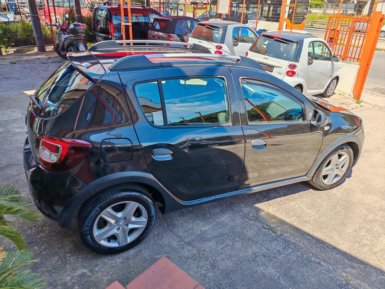 Dacia Sandero Stepway 1,5 diesel 02/2014 Cv90