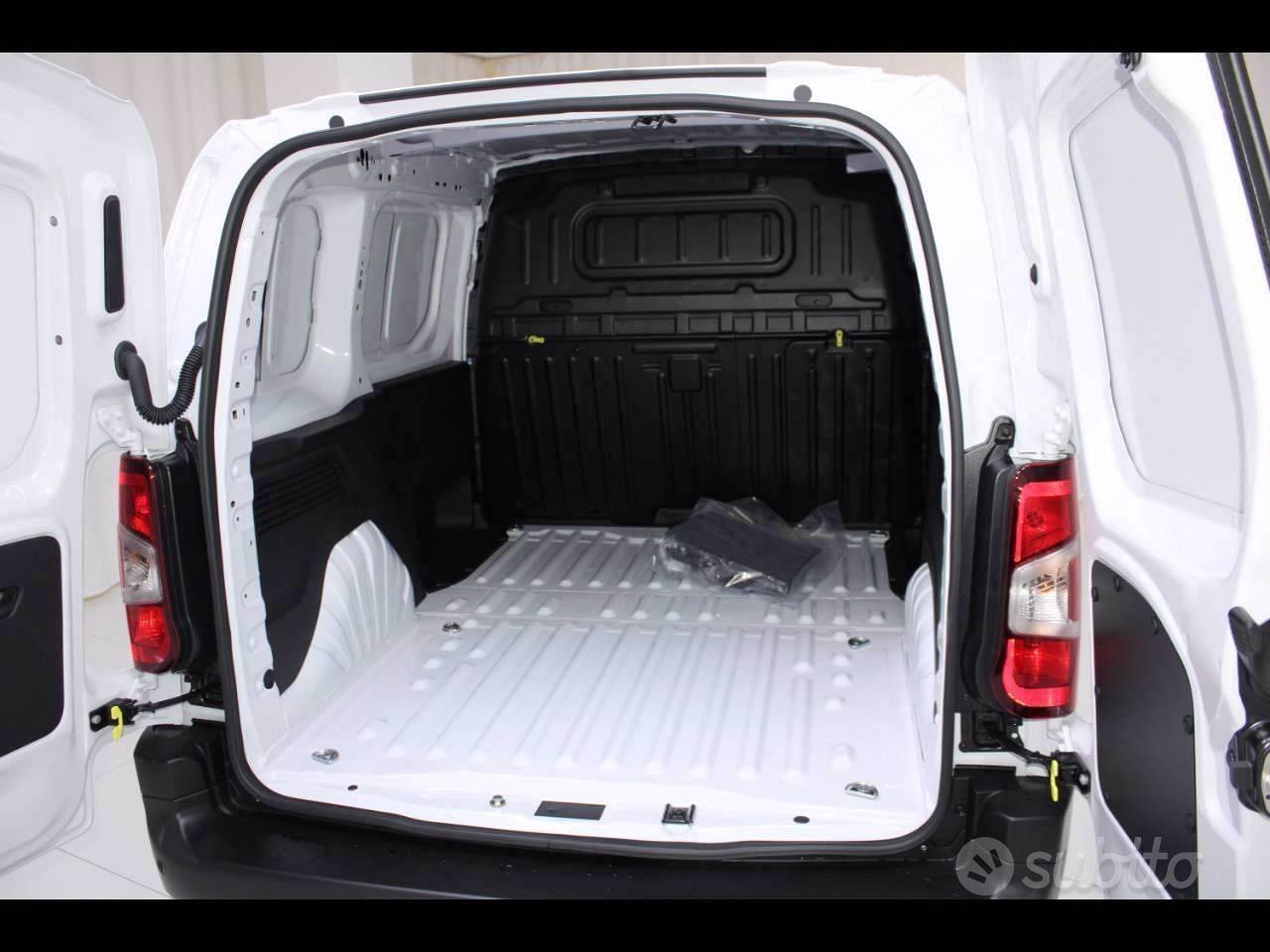 FIAT Dobl Series 4 Dobl Van M 1.5Diesel 130 Cv M