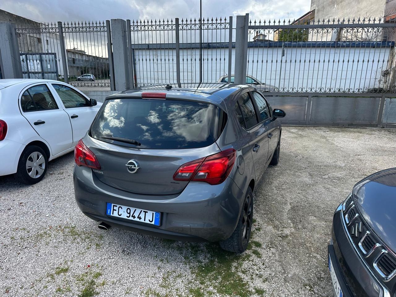 Opel Corsa 1.2 5 porte b-Color Km 128.000