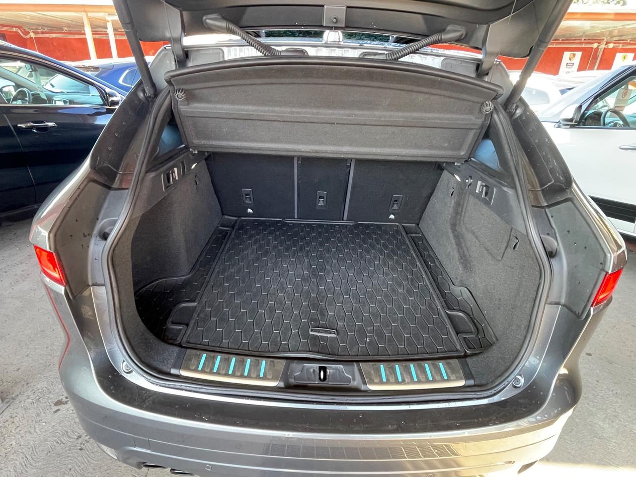 F-Pace 2.0 D 180 CV AWD R-Sport-strafull-rate-garanzia