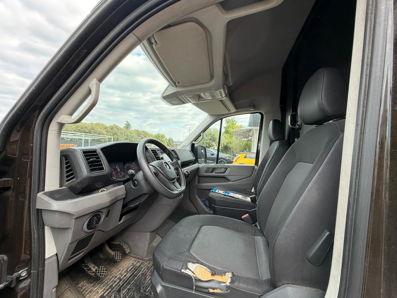Volkswagen Crafter 2.0 tdi 140 cv ! CARROZZERIA DA RIPRISTINARE !