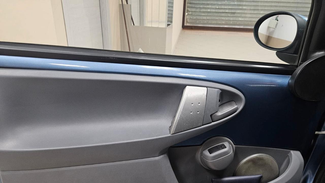 Toyota Aygo 1.0 12V VVT-i 3 porte