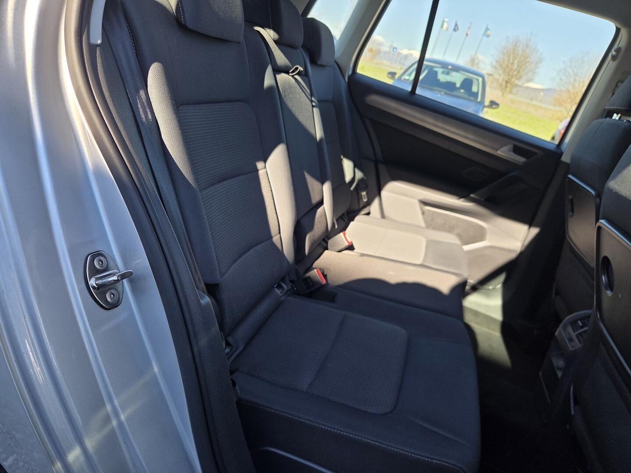 VOLKSWAGEN GOLF SPORTSVAN 1.6TDI 110CV DEL 2015