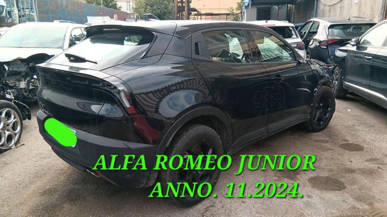 Alfa Romeo Junior incidentata sinistrata mondialcars 024