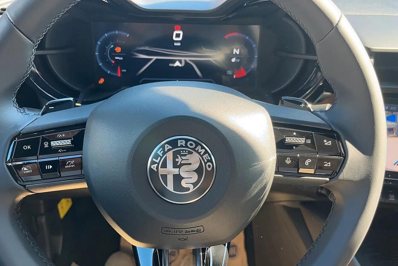 Alfa Romeo Junior 1.2 136 CV Hybrid eDCT6 Speciale