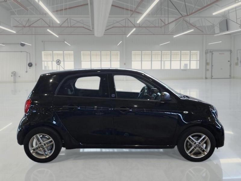 SMART FORFOUR EQ 41 KW PURE 5 PORTE BERLINA