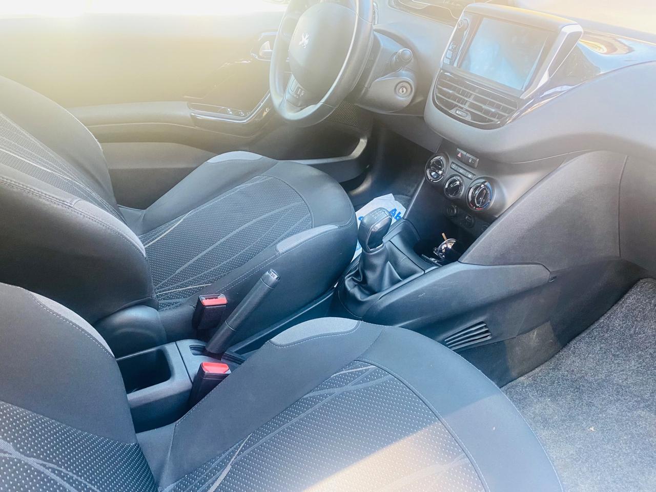 Peugeot 208 1.4 HDi 68 CV 3 porte Allure