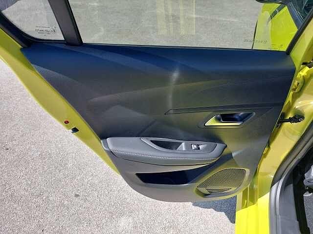 Peugeot 208 Hybrid 100 e-DCS6 Allure KM0