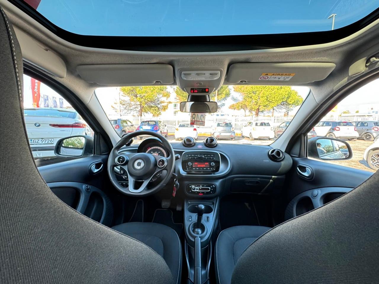 Smart ForFour 70 1.0 twinamic Passion, LED, PANO, NEOPATENTATI