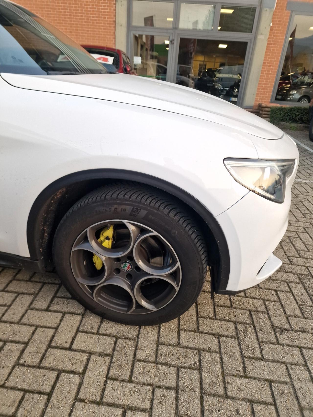 Alfa Romeo Stelvio 2.2 Turbodiesel 210 CV AT8 Q4 Executive