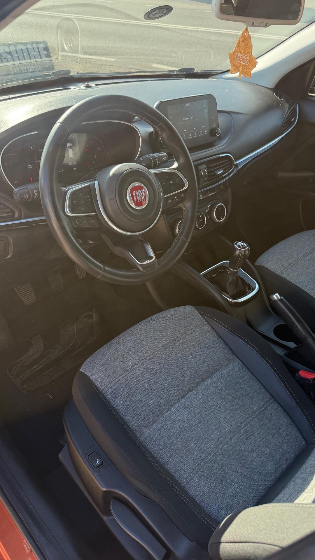 FIAT TIPO CROSS BENZINA EURO 6