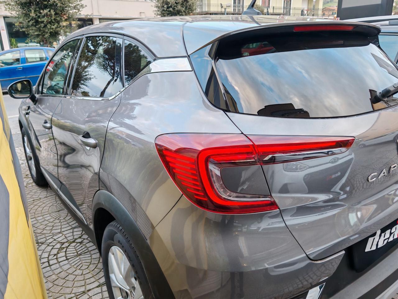 Renault Captur TCe 100 CV GPL Intens