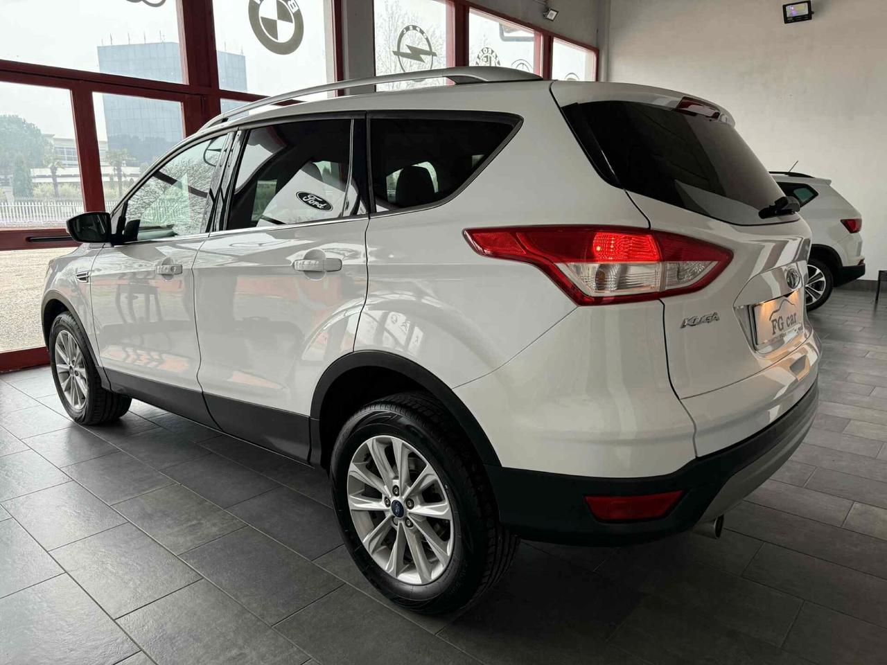 Ford Kuga 2.0 TDCI 150 CV S&S 4WD Powershift Titanium