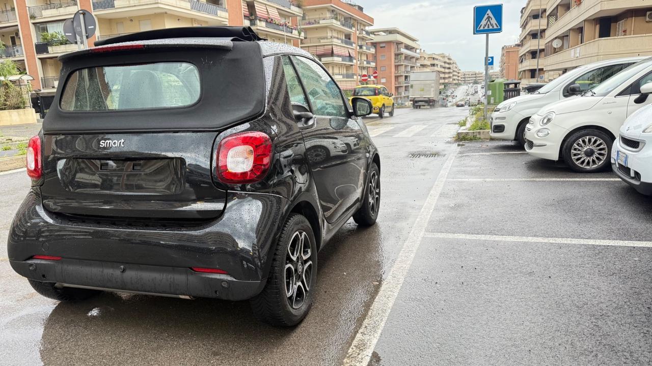 Smart ForTwo 70 1.0 twinamic Prime LED NAVI KAMERA PELLE BRACCIOLO PDC