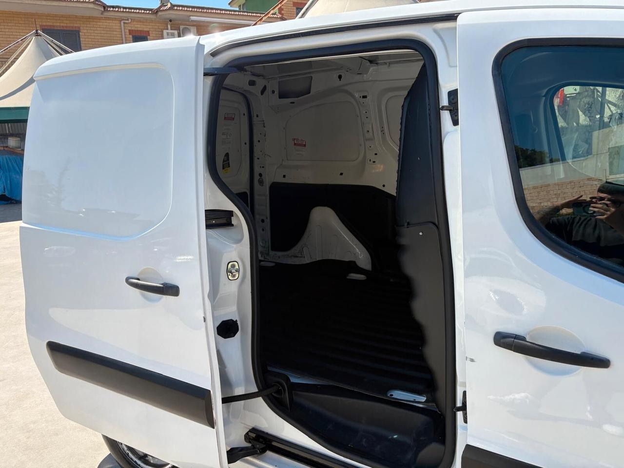 Citroen Berlingo 1.6 Hdi 100cv 3 Posti Furgonato