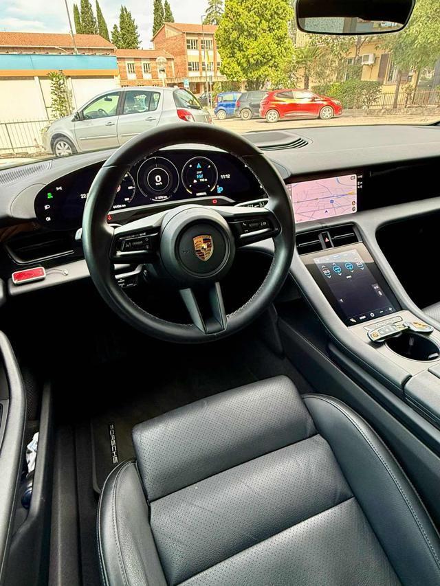 PORSCHE Taycan Taycan