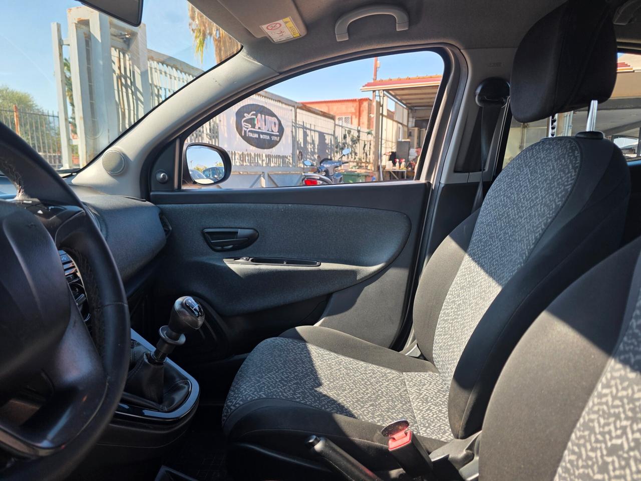 Lancia Ypsilon 1.2 69 CV 5 porte GPL Ecochic Gold