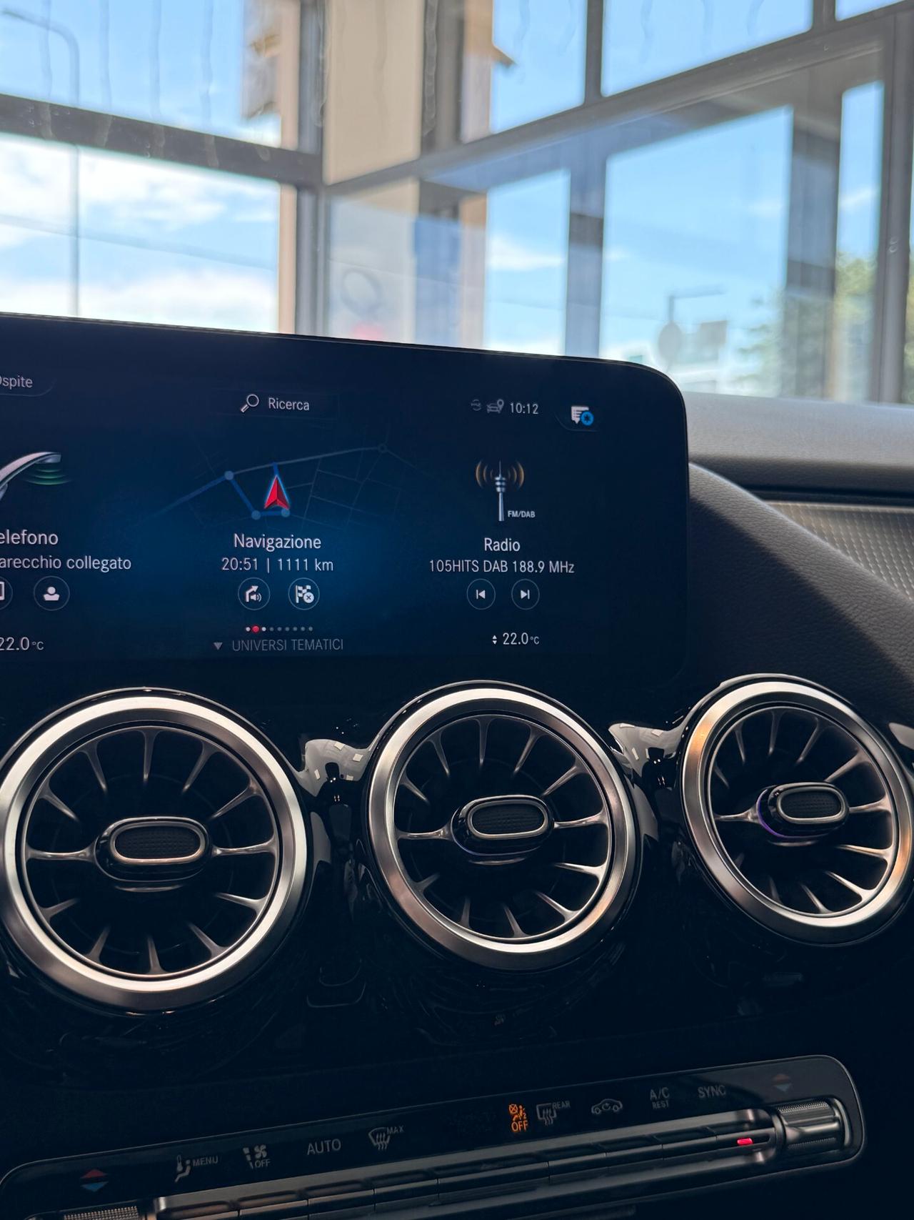 Mercedes-benz GLA 200 d Premium auto AMG TETTO APRIBILE,LUCI SOFFUSE,TELECAMERA,APPLE CARPLAY,SEDILI RISCALDABILI,VIRTUAL