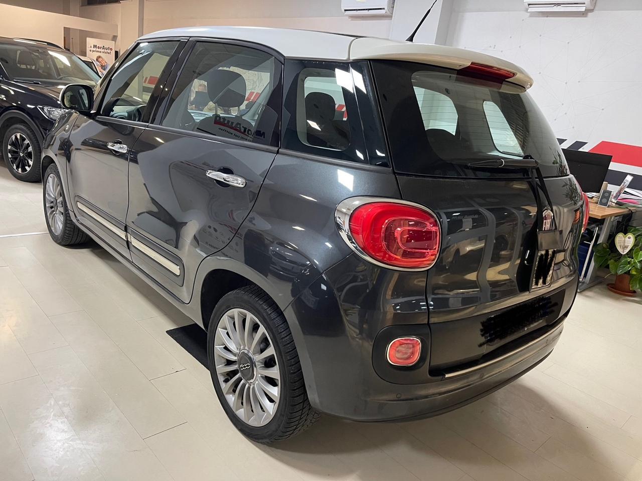Fiat 500L 1.6 Multijet 120 CV (DOMMYcars)