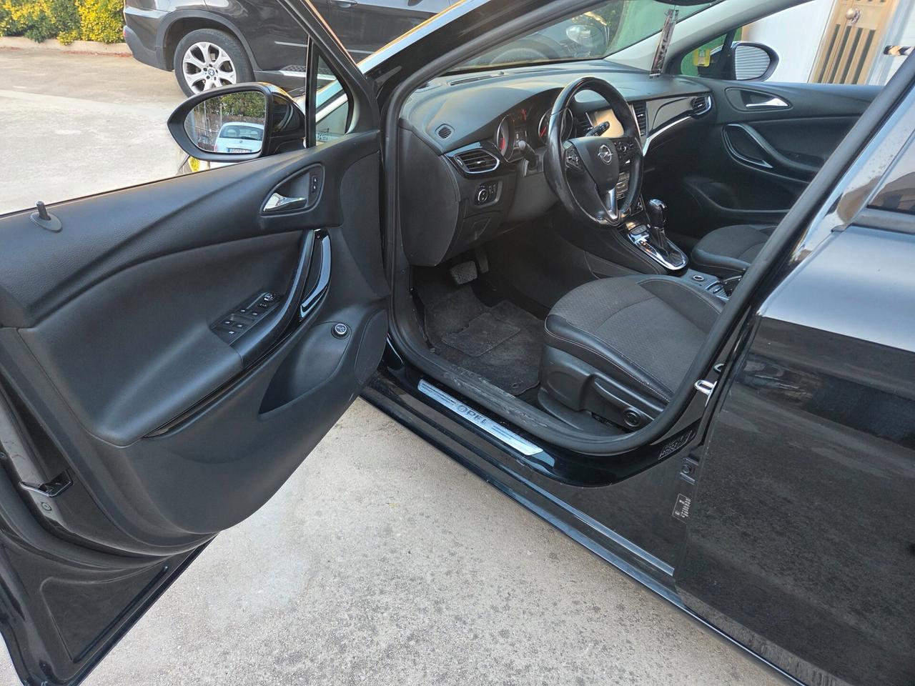 Opel Astra 1.6 CDTi 136CV aut. Sports Tourer Innovation