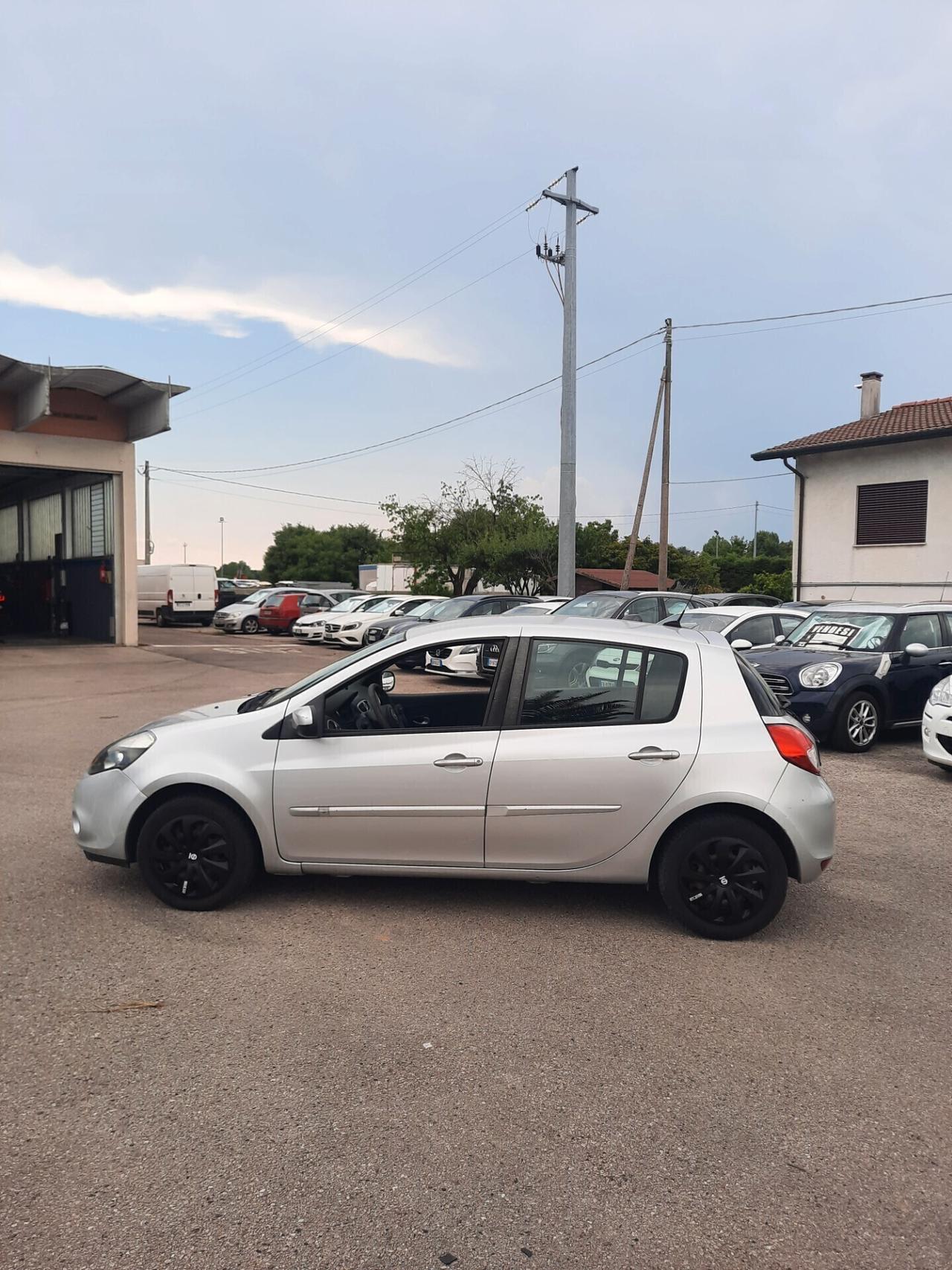 Renault Clio 1.5 dCi 65CV 5 porte OK NEOPATENTATI