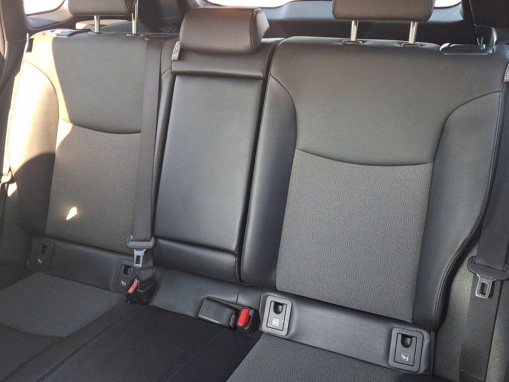 Toyota Corolla Cross 2.0h Lounge 2wd 197cv e-cvt
