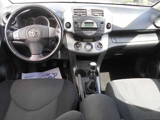 Toyota RAV4 2.2 D-4D 136 CV Sol