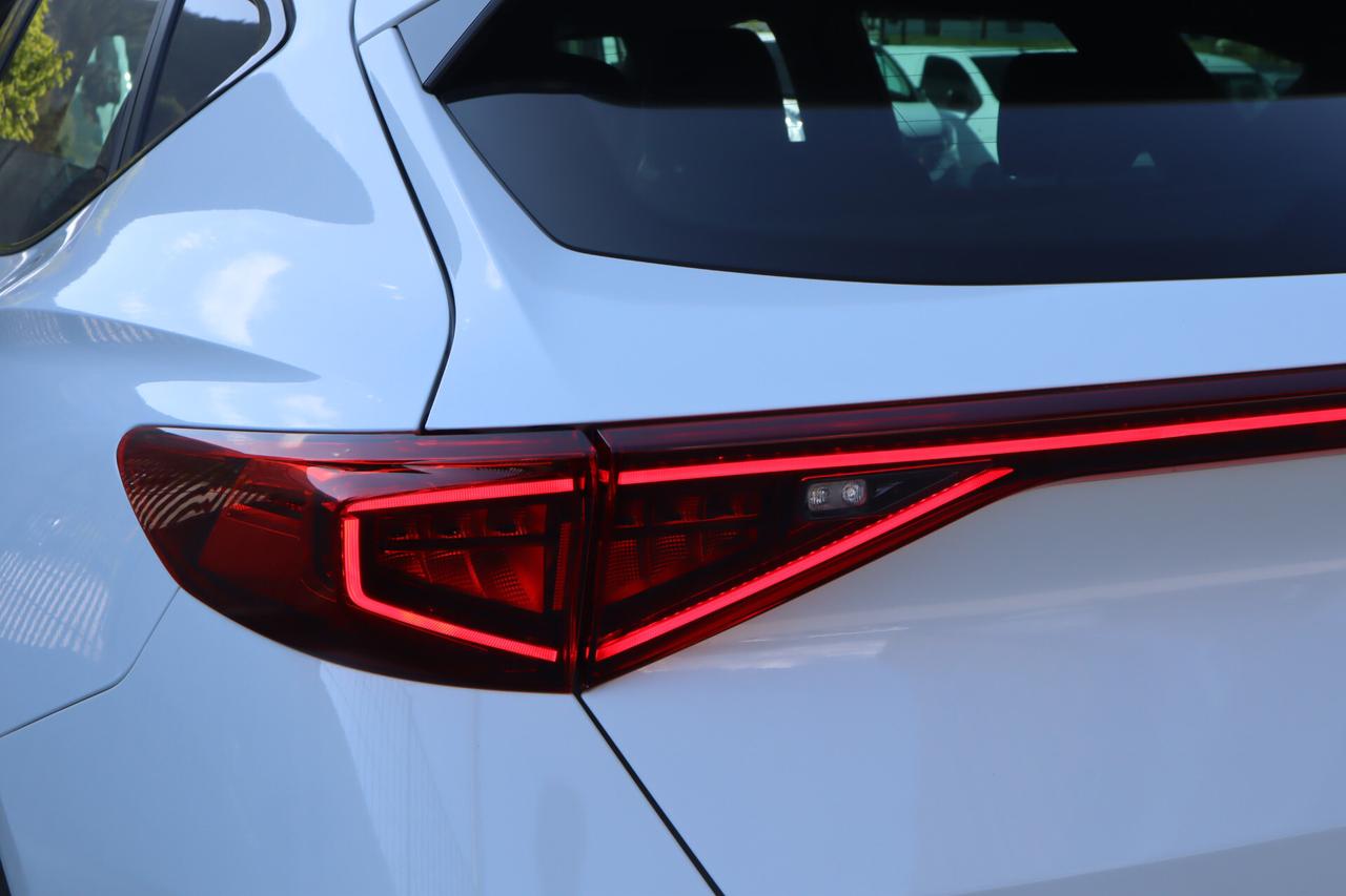 Cupra Formentor PLUG-IN HYBRID 204CV KEYLESS ACC 19" SOLO 15.400KM!
