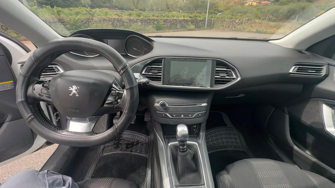 Peugeot 308 BlueHDi CV120 Allure