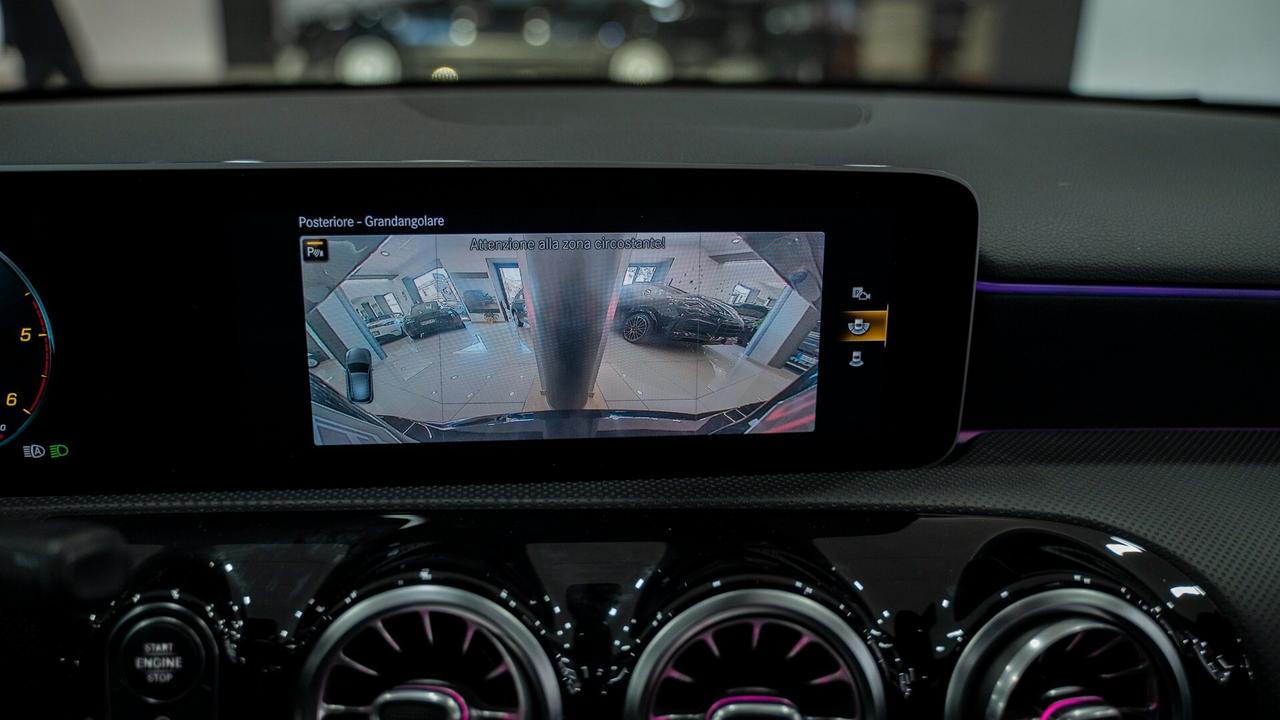 Mercedes-benz A 200 D PREMIUM PLUS AMG 19" TETTO PACK LUCI MULTIBEAM FULL OPTIONAL
