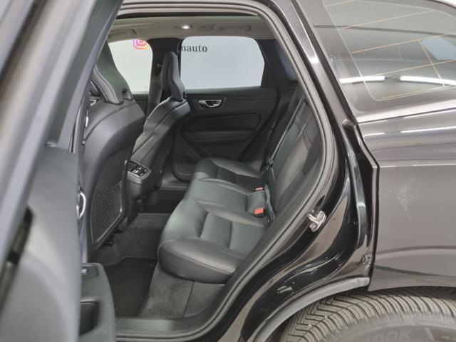 VOLVO XC60 B5 (d) AWD Geartronic Momentum Pro