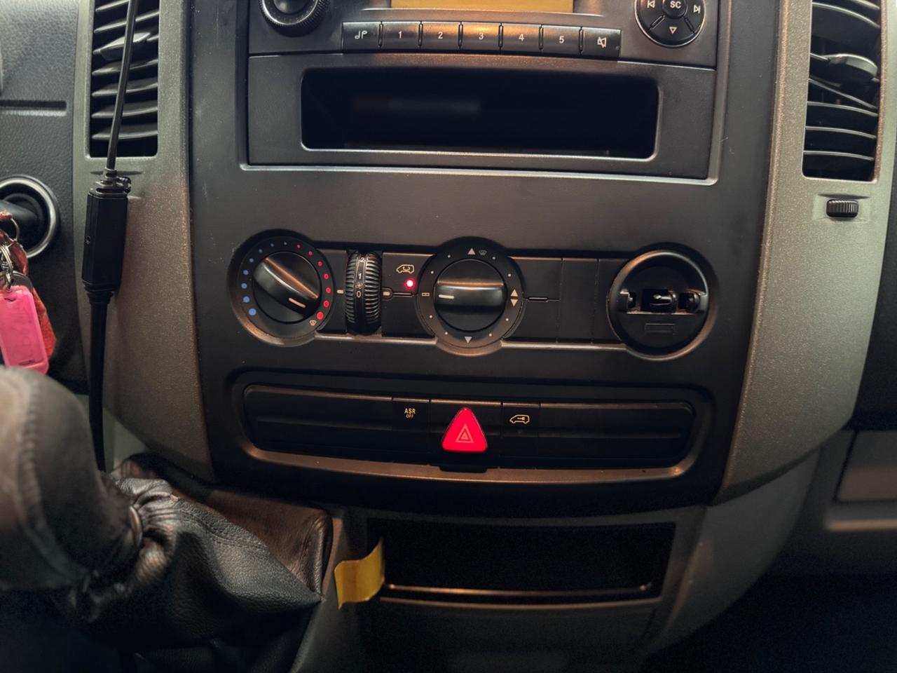 Mercedes-benz Sprinter 2.2 CDi CARROATTREZZI PATENTE B